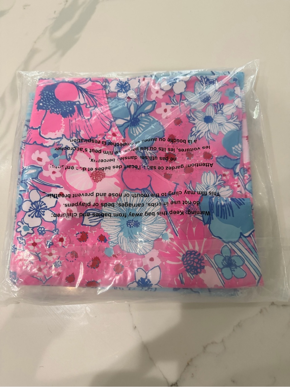 2 Lilly Pulitzer pool
Floats